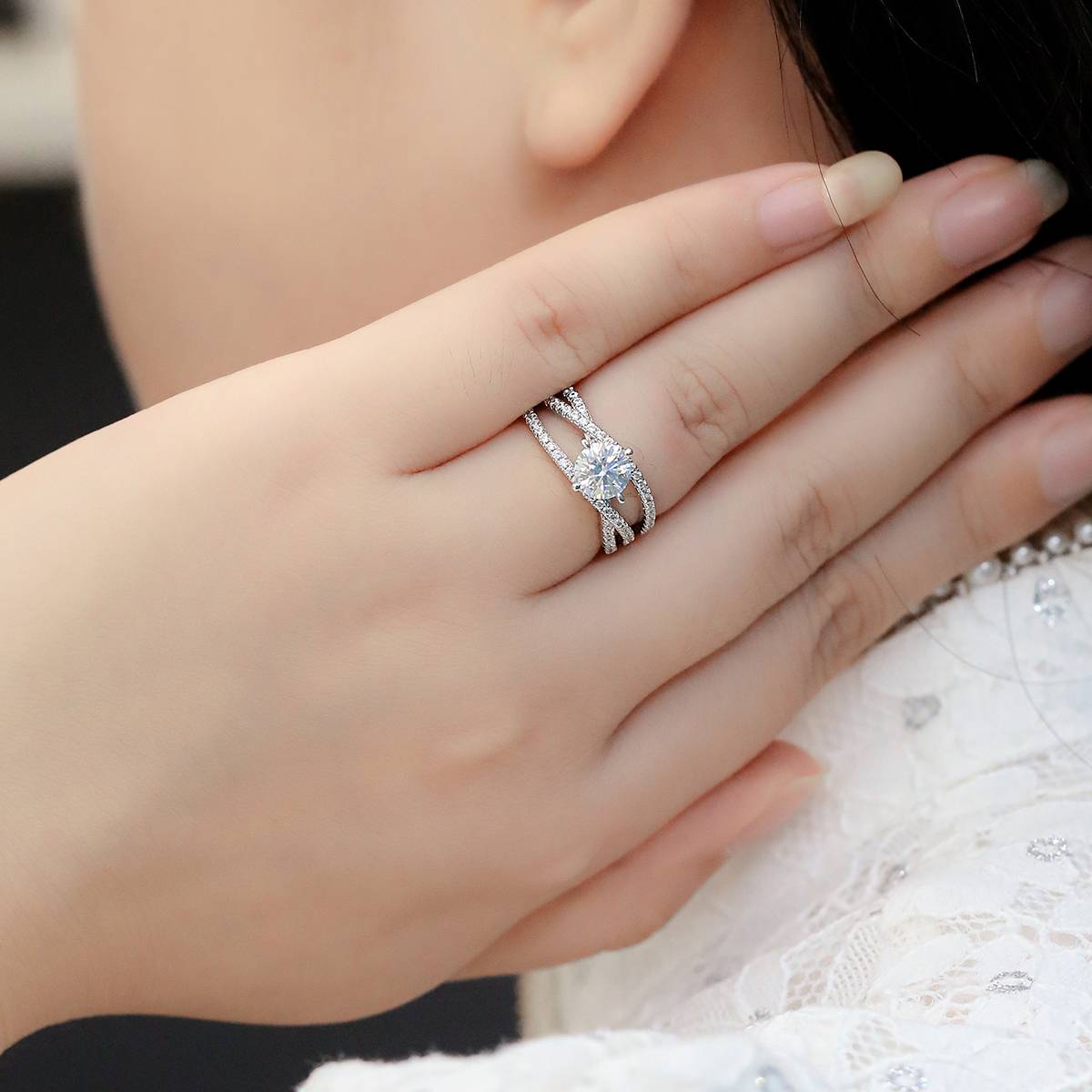Sansheng III S925 Silver Plated Platinum Moissanite Diamond Women's Ring 1 Carat D-Class